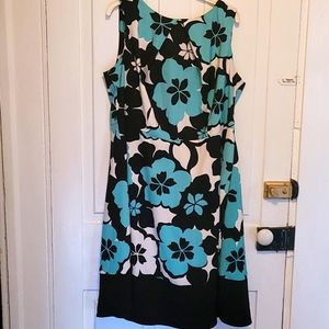 👗Signature Darby Floral Dress👗